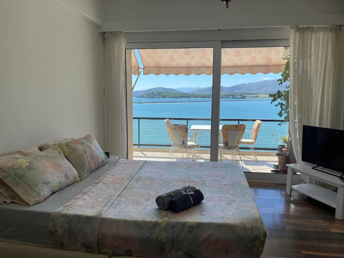 Marine Apartment With Sea & Port View! Волос Экстерьер фото